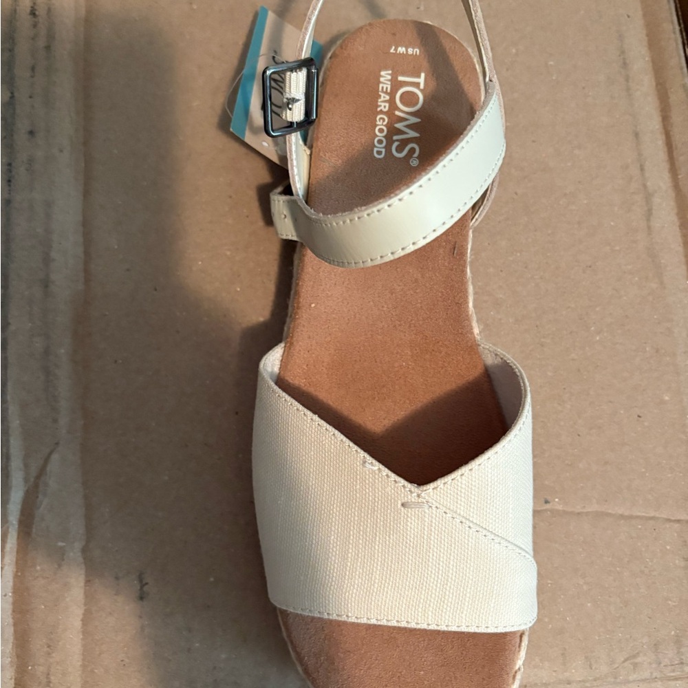 Toms Cream Sandals Comfortable and Stylish